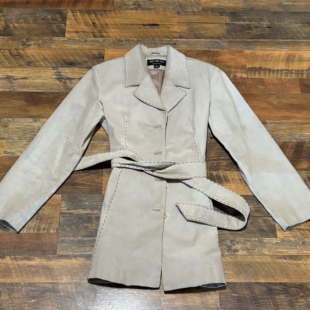 BKE Diva 100% leather trench coat